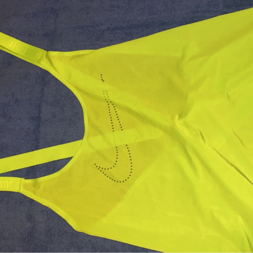 Nike workout tank in green